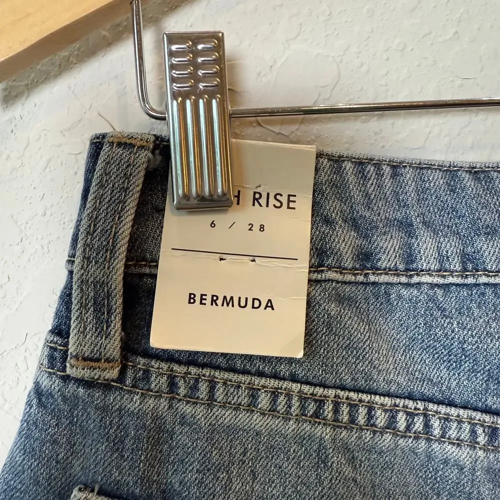 Lucky Brand Women's High Rise Bermuda Denim Blue Jean Shorts‎ Size 6 (28) NEW - Picture 6 of 6